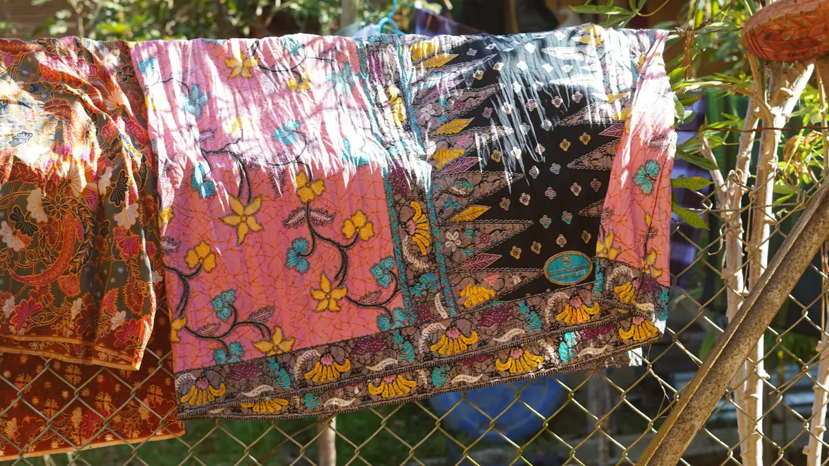 Buying Real Batik
